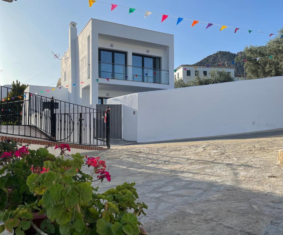 Villa La Fuente Mondrón Екстериор снимка