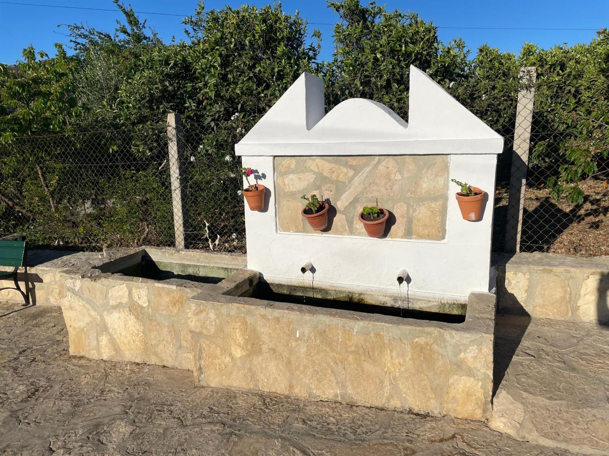 Villa La Fuente Mondrón Екстериор снимка
